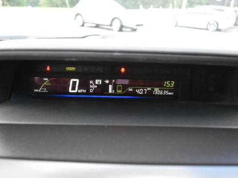 Used 2012 Toyota Prius V Five FWD image 19