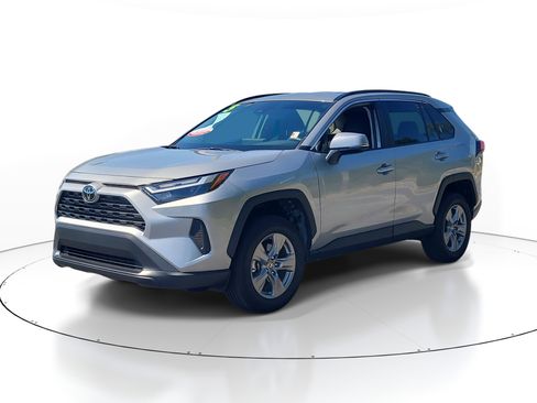 Certified 2025 Toyota RAV4 XLE FWD image 3
