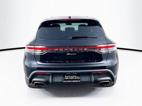 Certified 2025 Porsche Macan AWD/4WD image 10