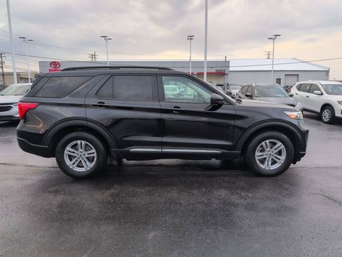 Used 2020 Ford Explorer XLT w/ Comfort Package image 6