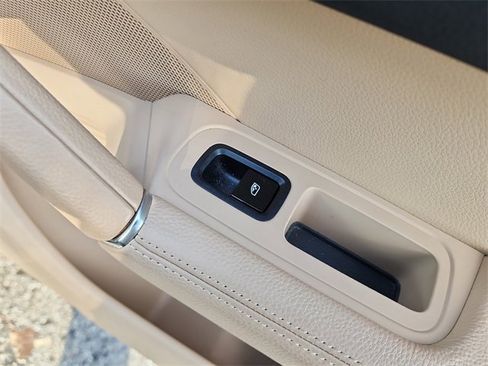 Used 2020 Porsche Cayenne Base image 16