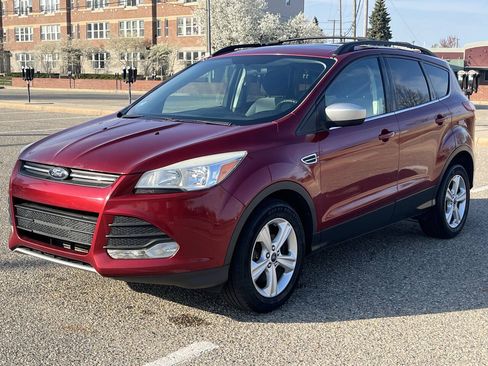 Used 2013 Ford Escape SE FWD image 1