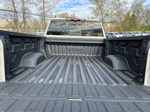 New 2026 GMC Sierra 2500 AT4 w/ AT4 Premium Plus Package AWD/4WD image 23
