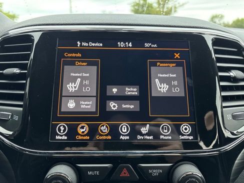 Used 2021 Jeep Grand Cherokee Laredo X AWD/4WD image 5