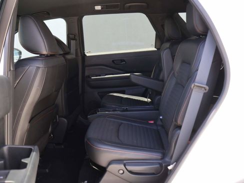 Used 2023 Nissan Pathfinder Rock Creek AWD/4WD image 10