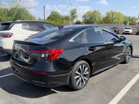 Certified 2024 Honda Civic EX image 4