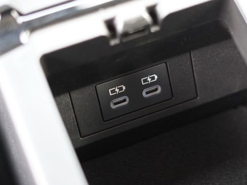 Used 2023 Toyota Prius XLE image 34