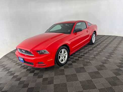Used 2013 Ford Mustang Coupe RWD image 5