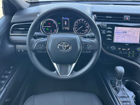 Certified 2020 Toyota Camry LE w/ Fleet Convenience Package FWD image 14
