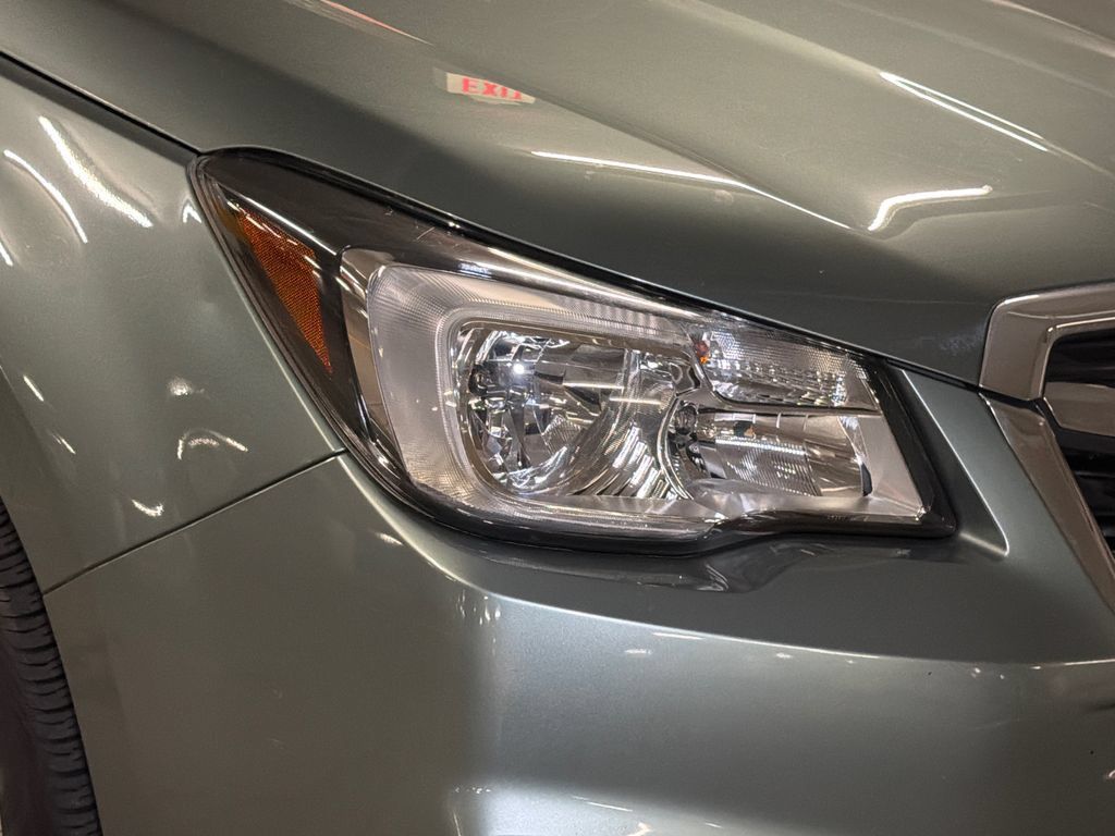 Used 2017 Subaru Forester 2.5i Premium w/ All-Weather Package AWD/4WD image 9