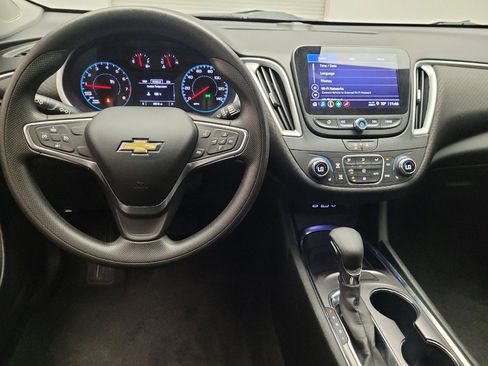 Used 2022 Chevrolet Malibu LT FWD image 22