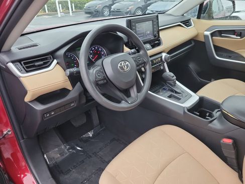 Used 2022 Toyota RAV4 XLE image 19