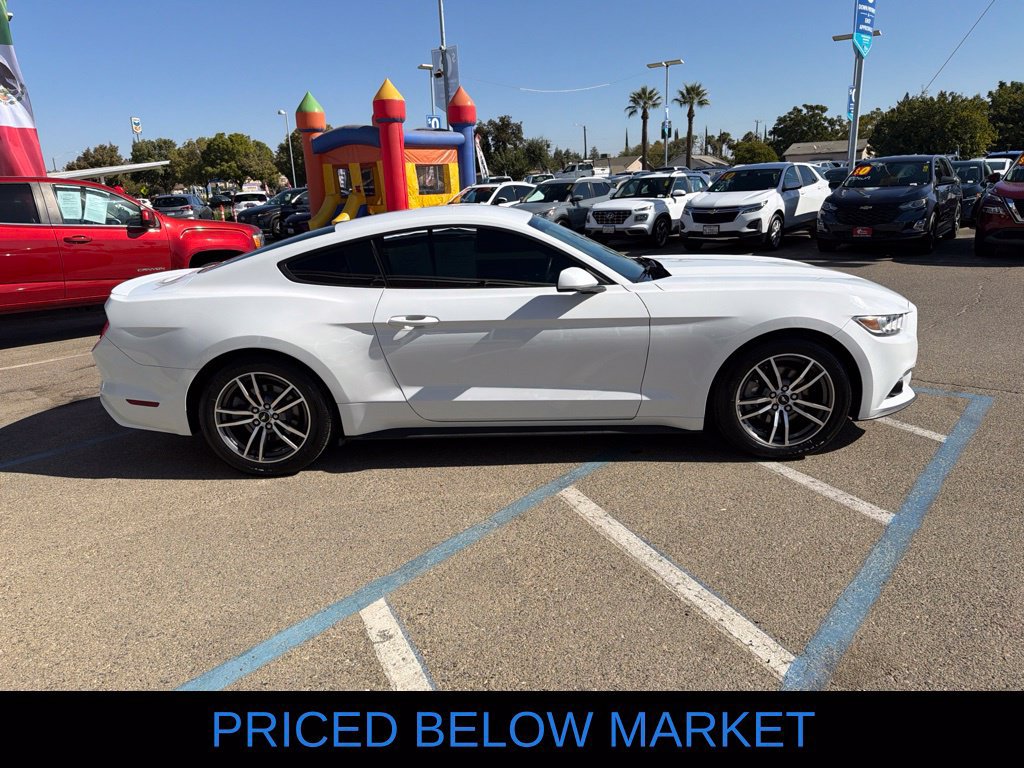 Used 2017 Ford Mustang Coupe RWD image 4