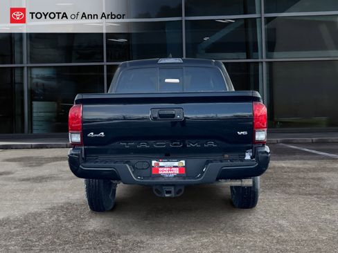 Used 2023 Toyota Tacoma SR image 8