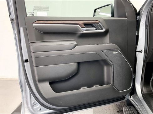 New 2026 GMC Sierra 1500 SLT image 12