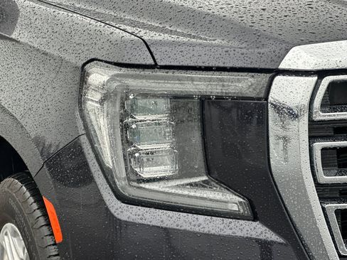 Used 2024 GMC Yukon XL SLT image 45