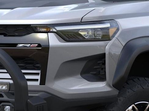 New 2026 Chevrolet Colorado ZR2 w/ Off-Road Front Bumper Package image 73