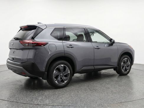 Used 2025 Nissan Rogue SV AWD/4WD image 9