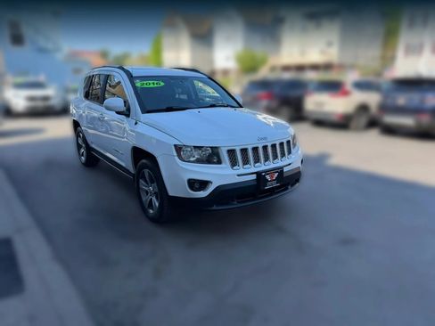 Used 2016 Jeep Compass High Altitude AWD/4WD image 2