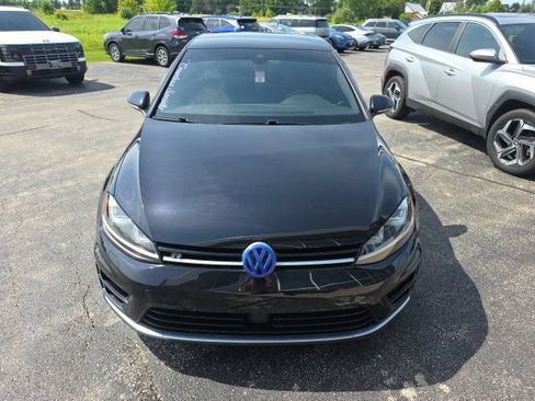 Used 2017 Volkswagen Golf R 4-Door AWD/4WD image 9