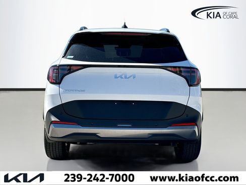 New 2026 Kia Sportage EX w/ EX Panorama Roof Package FWD image 5