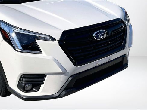 Used 2023 Subaru Forester Premium AWD/4WD image 29