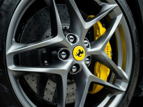 Used 2022 Ferrari Roma RWD image 24