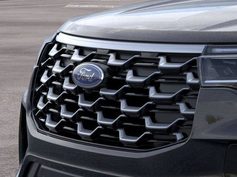 New 2026 Ford Explorer Platinum w/ LUX Leather Package AWD/4WD image 17