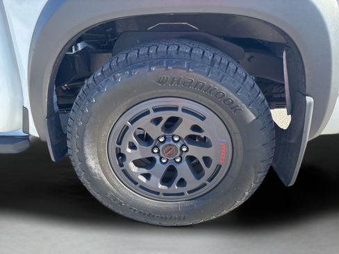 Used 2026 Nissan Frontier Pro-X w/ Pro-X Convenience Package RWD image 49