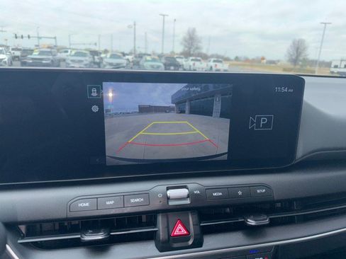 Used 2025 Kia K4 LXS image 21