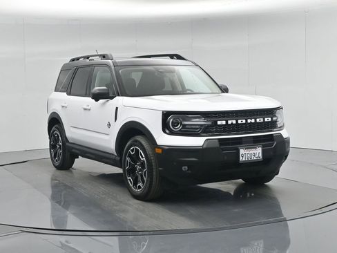 Certified 2025 Ford Bronco Sport Outer Banks w/ Outer Banks Tech Package+ image 60