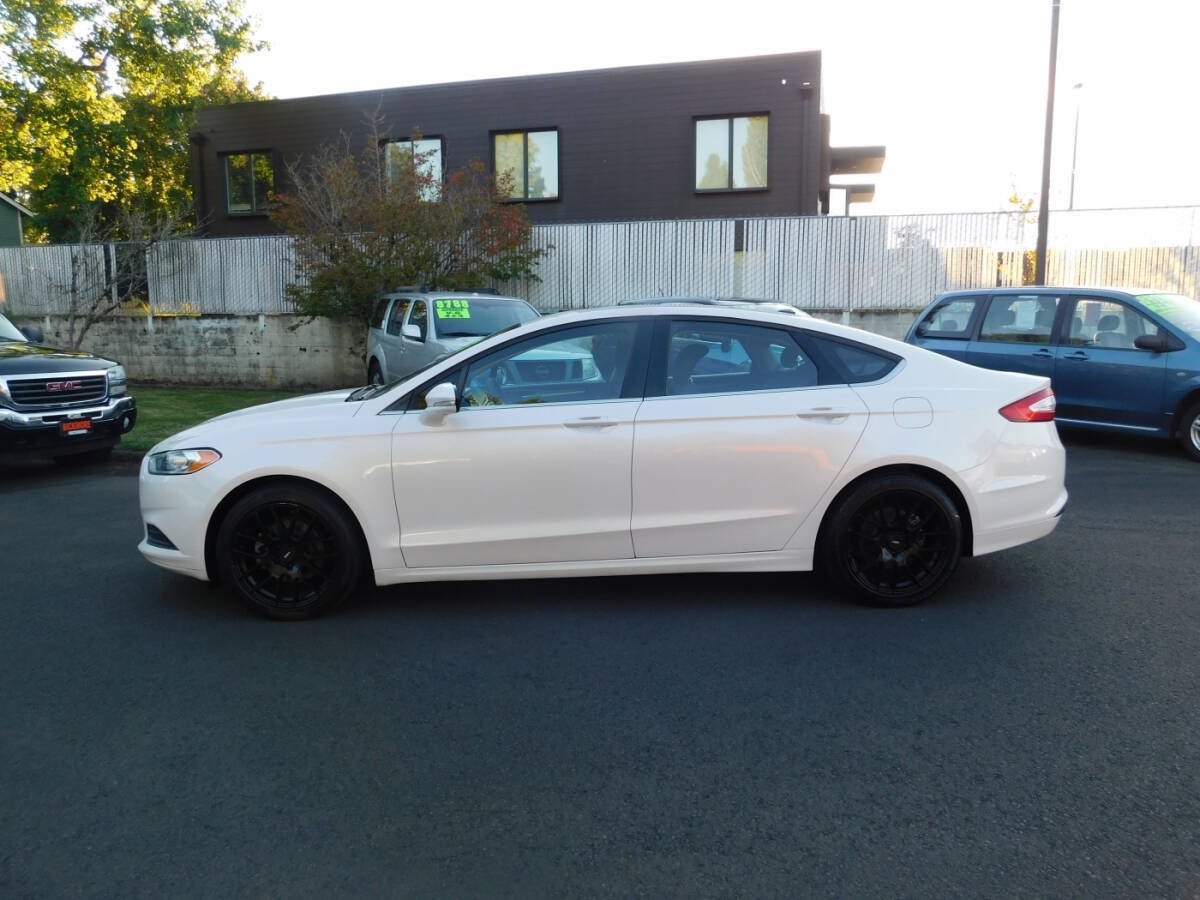 Used 2013 Ford Fusion SE FWD image 22