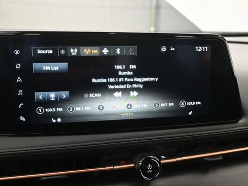 Used 2023 Nissan Ariya AWD image 13