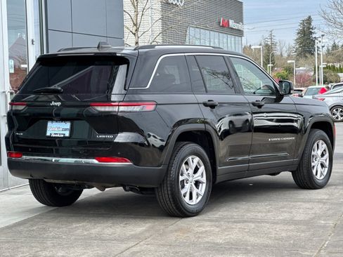 Used 2022 Jeep Grand Cherokee Limited AWD/4WD image 3