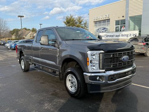 Used 2025 Ford F250 XL w/ XL Driver Assist Package image 13