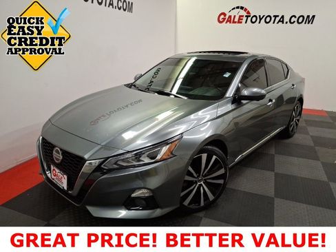 Used 2020 Nissan Altima 2.5 Platinum image 1