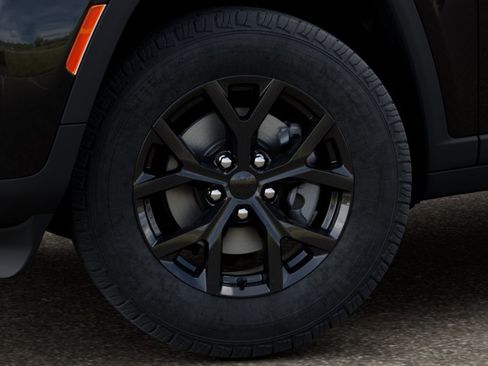 New 2026 Jeep Grand Cherokee Altitude RWD image 24
