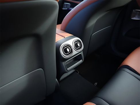 New 2026 Mercedes-Benz GLC 43 AMG 4MATIC image 25