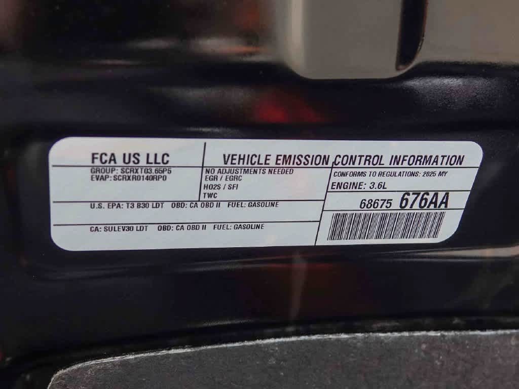 Used 2025 Chrysler Pacifica Limited FWD image 27