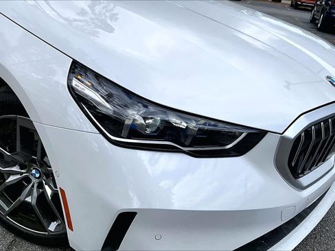 New 2026 BMW 530i image 13