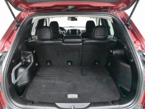 Used 2015 Jeep Cherokee Limited image 11