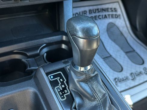 Used 2019 Toyota Tacoma TRD Off-Road image 30