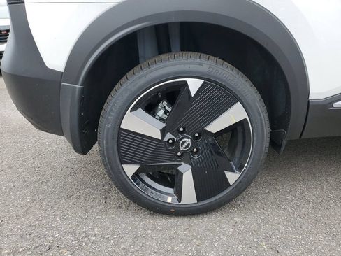 New 2026 Nissan Kicks SR FWD image 5