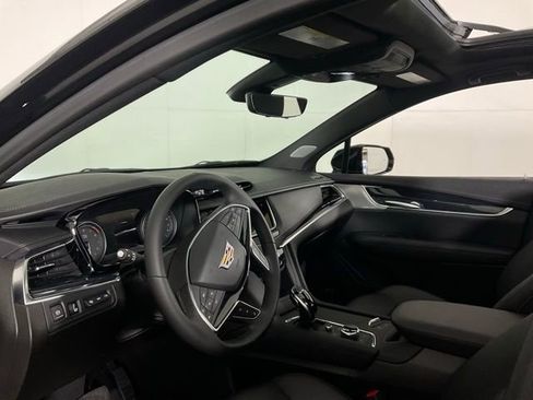 Certified 2025 Cadillac XT5 Premium Luxury w/ Technology Package AWD/4WD image 19