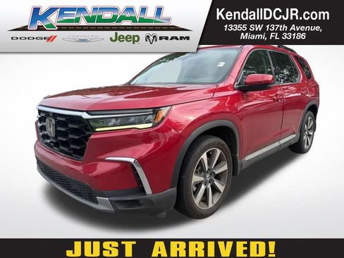 Used 2024 Honda Pilot Elite image 1