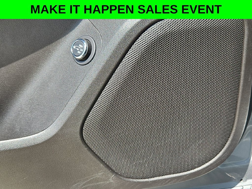 Used 2023 GMC Acadia SLE w/ Driver Convenience Package FWD image 13