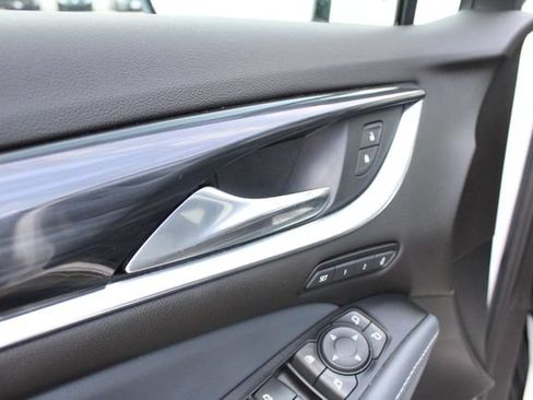 Used 2021 Buick Enclave Premium w/ Sun and Sites Package FWD image 8