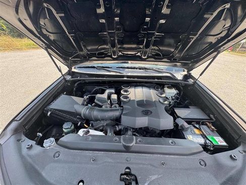 Used 2012 Toyota 4Runner SR5 image 32