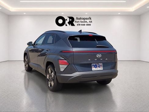 Used 2024 Hyundai Kona SEL FWD image 4