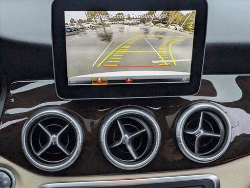 Used 2019 Mercedes-Benz CLA 250 image 12